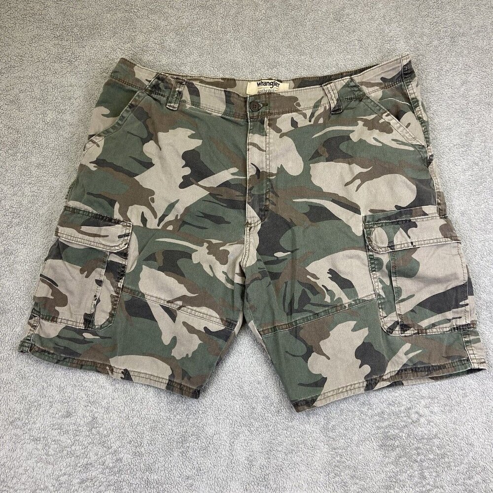 Wrangler‎ Authentics Men’s Camouflage Paratrooper Shorts Size 42 (Fits 44)